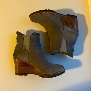 Sorel wedge boots, After Hours Chelsea, Kettle Cloud Grey, Size 8